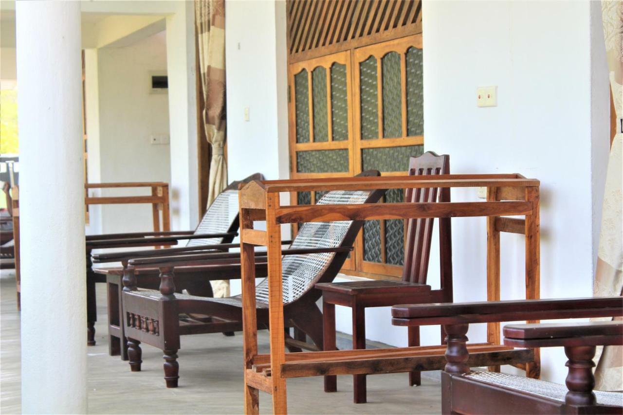 Badolina Kingdom Hotel Arugam Bay Bagian luar foto