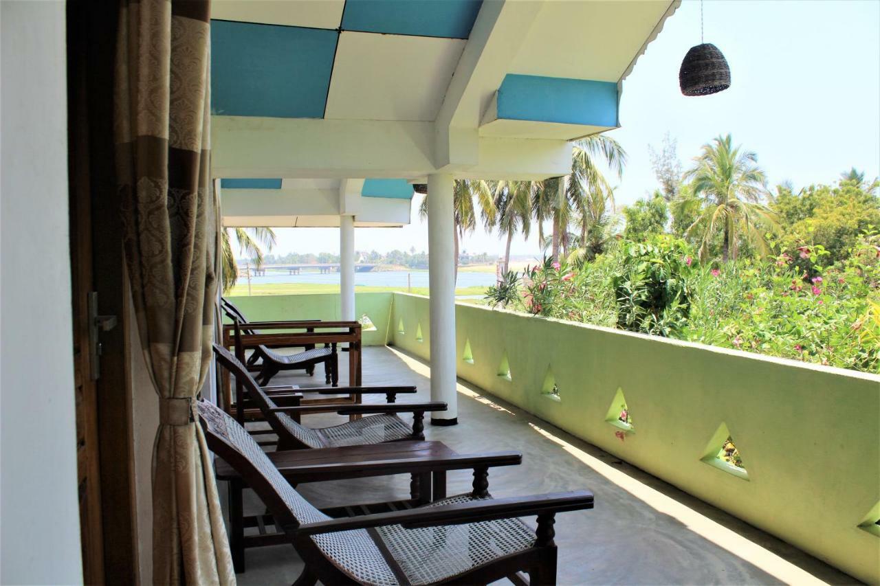 Badolina Kingdom Hotel Arugam Bay Bagian luar foto